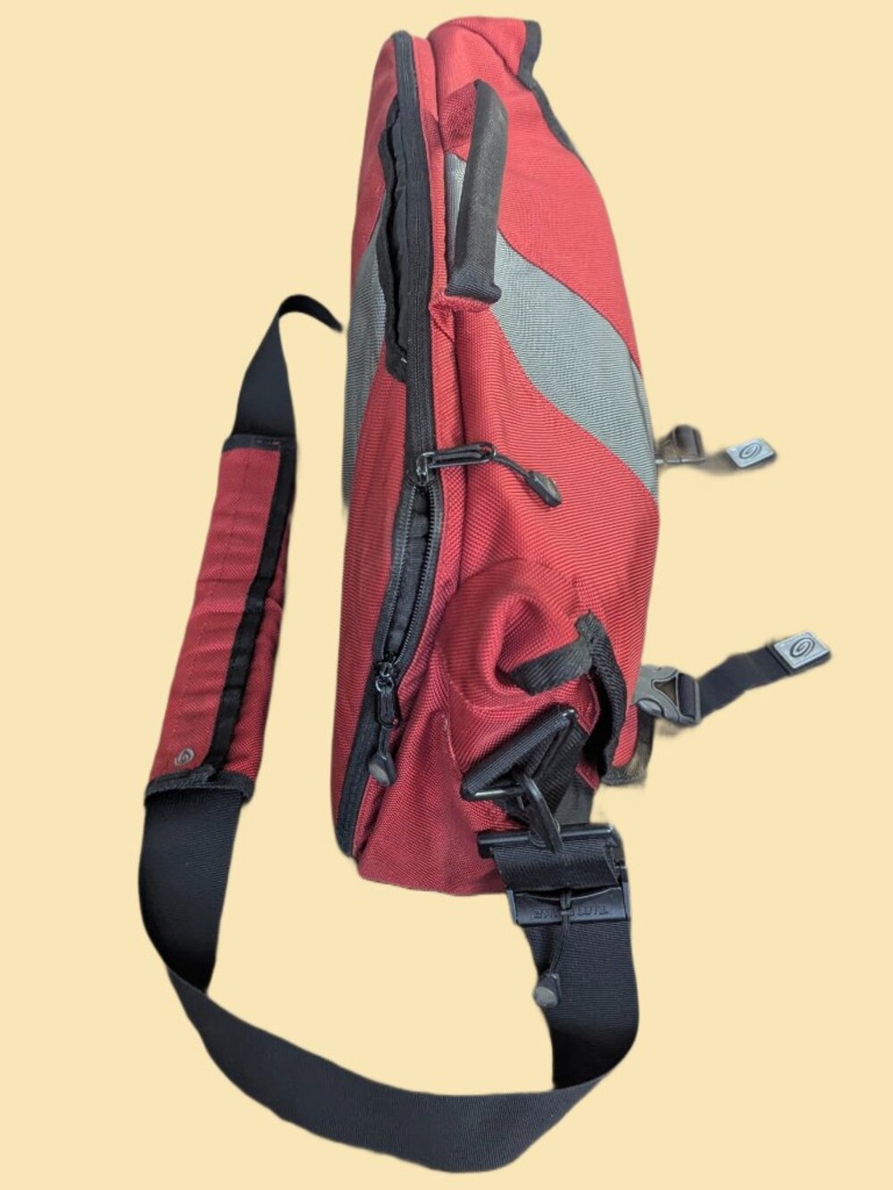 Timbuk2 Red & Gray Nylon Messenger Bag with detachable Shoulder Strap - Picture 8 of 14